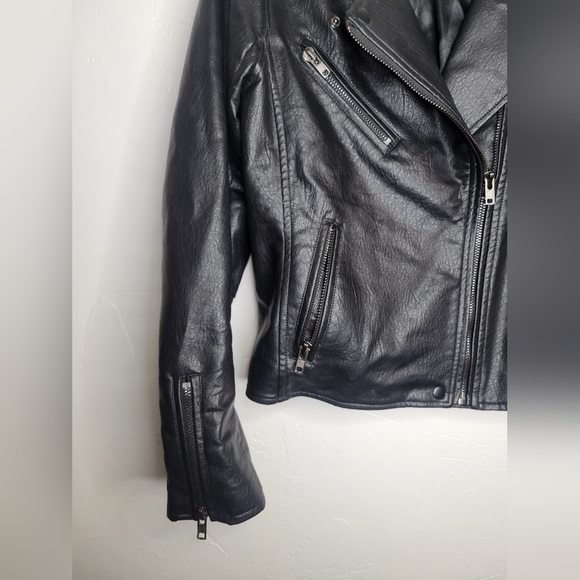Women's Leather Jacket - Picture 2 of 5